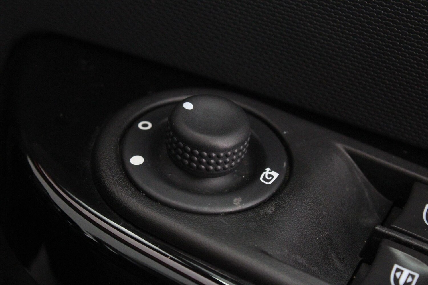 Used Renault Captur 2015 for sale - 76990705: Photo 51