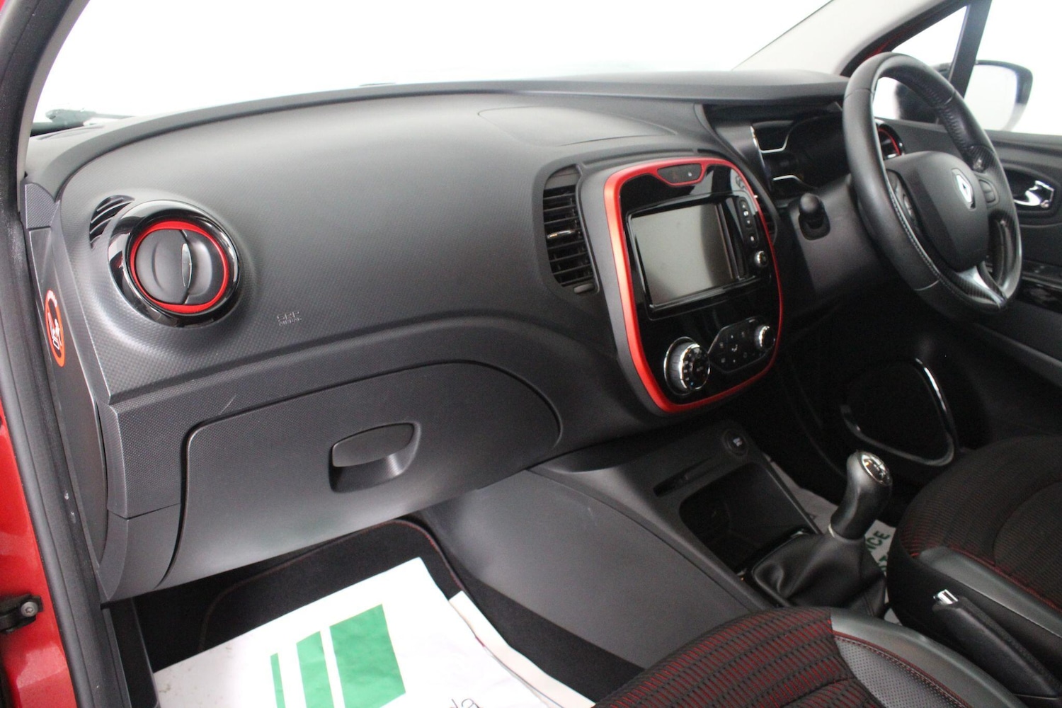 Used Renault Captur 2015 for sale - 76990705: Photo 56