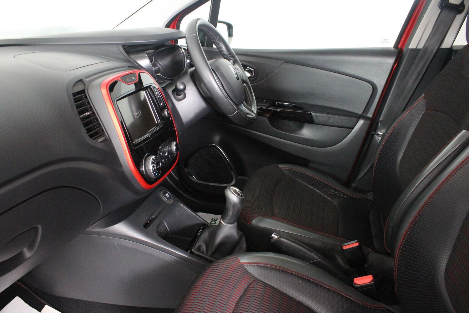 Used Renault Captur 2015 for sale - 76990705: Photo 57