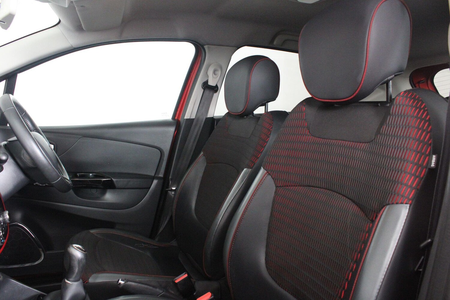 Used Renault Captur 2015 for sale - 76990705: Photo 58