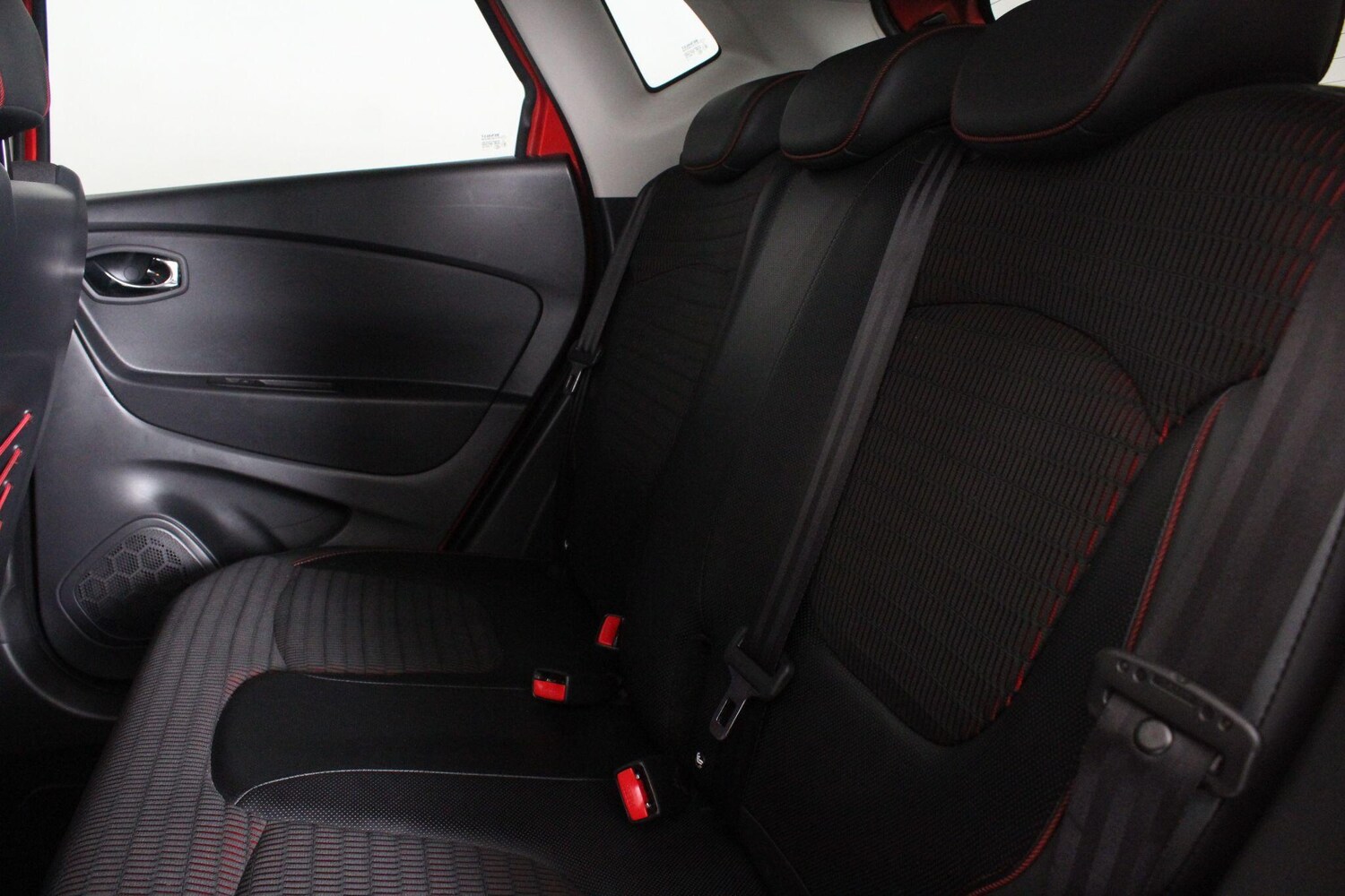 Used Renault Captur 2015 for sale - 76990705: Photo 65