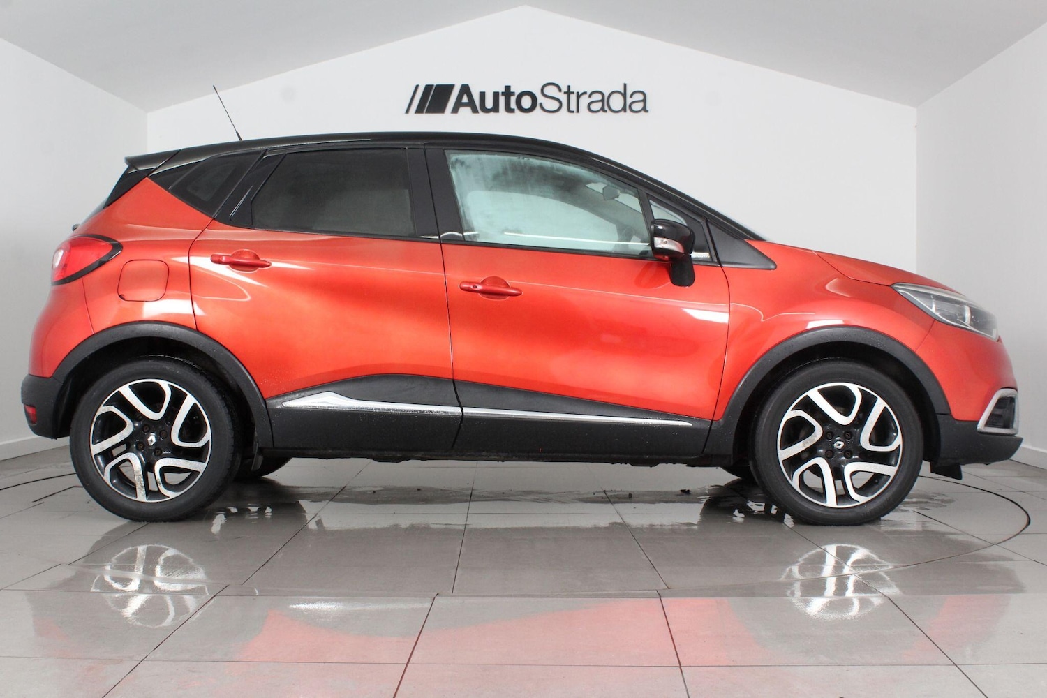 Used Renault Captur 2015 for sale - 76990705: Photo 7