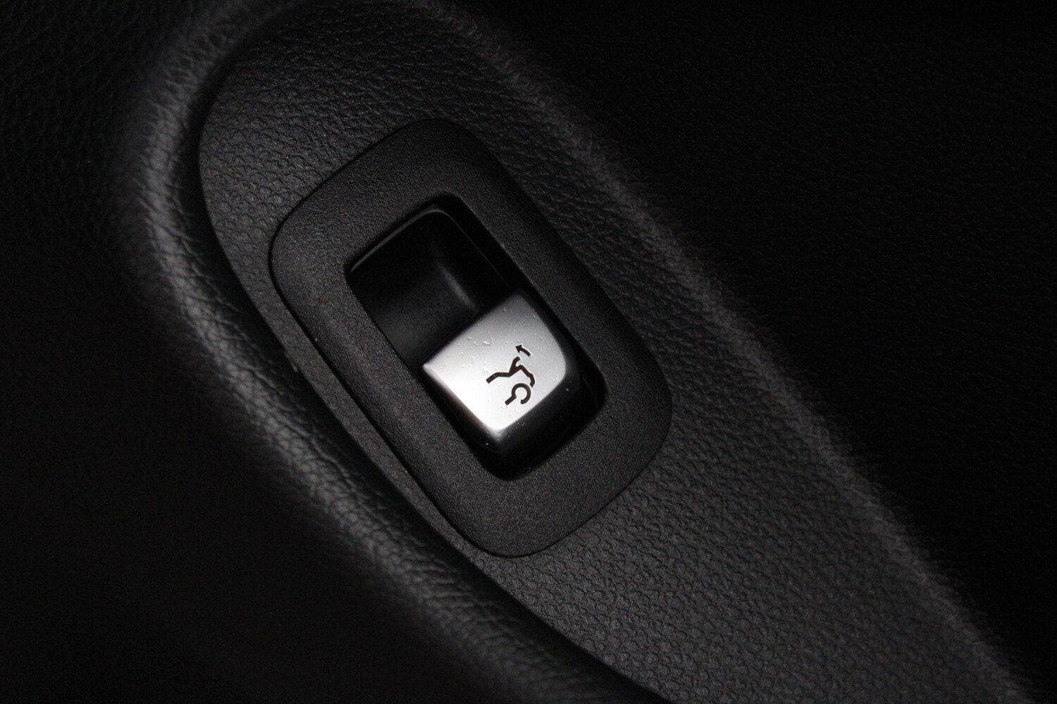 Used Mercedes-Benz C Class 2019 for sale - 76989932: Photo 74