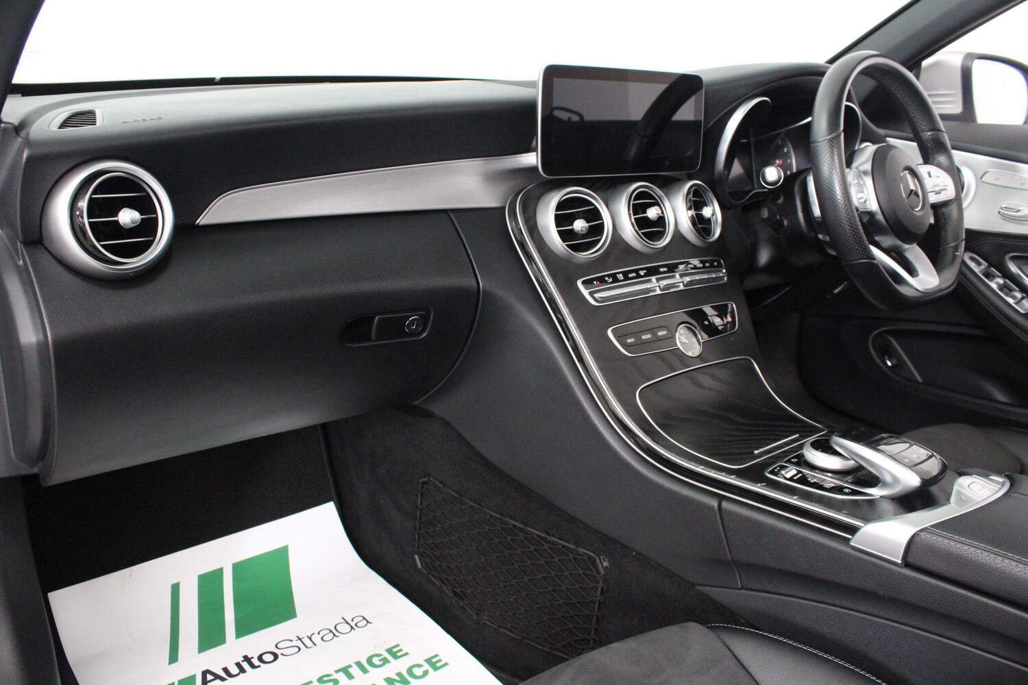 Used Mercedes-Benz C Class 2019 for sale - 76989932: Photo 77