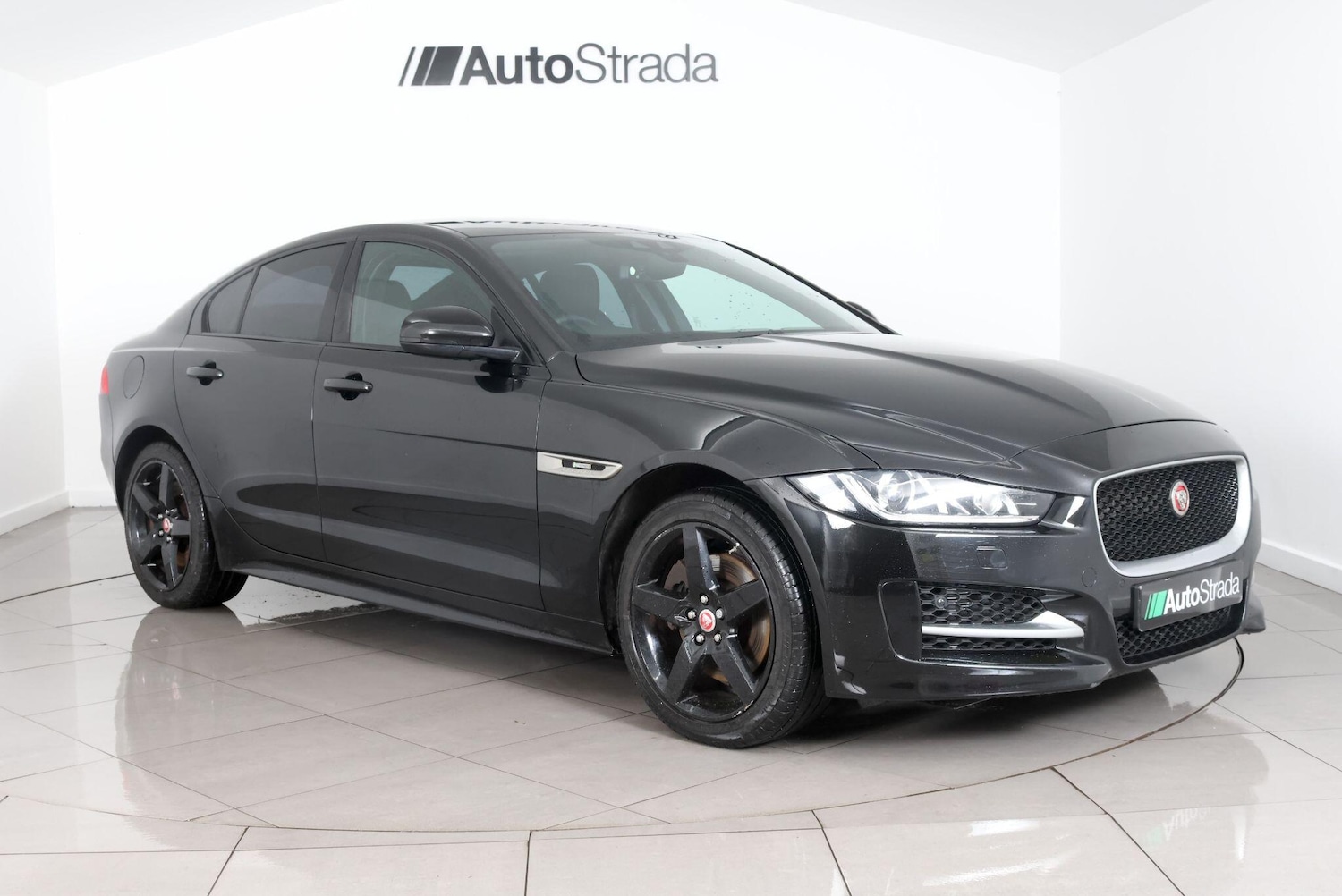 Used Jaguar XE for sale - 77279189: Photo 15