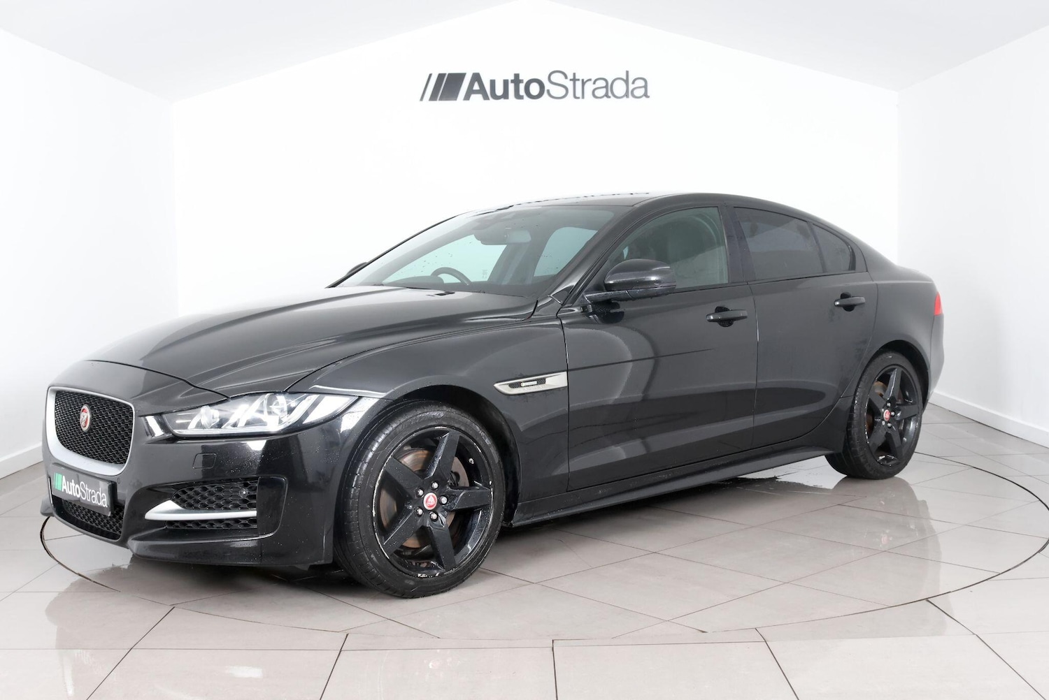 Used Jaguar XE for sale - 77279189: Photo 17