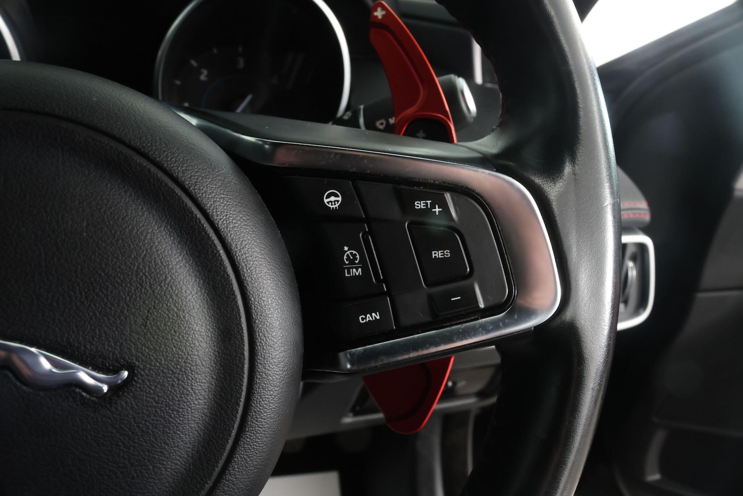 Used Jaguar XE for sale - 77279189: Photo 22