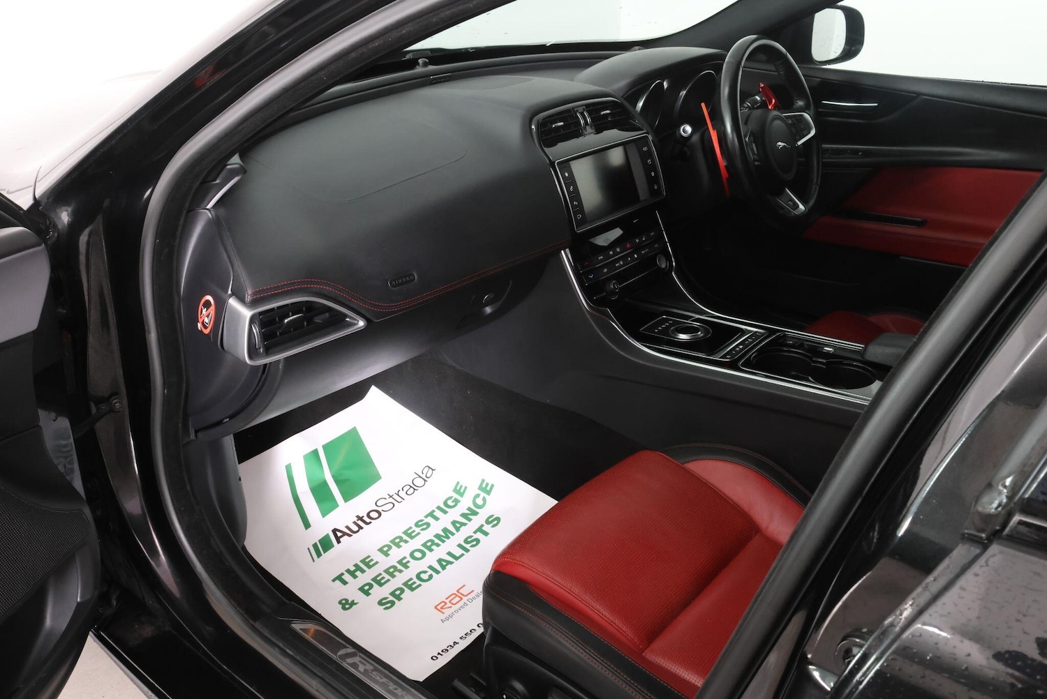 Used Jaguar XE for sale - 77279189: Photo 32