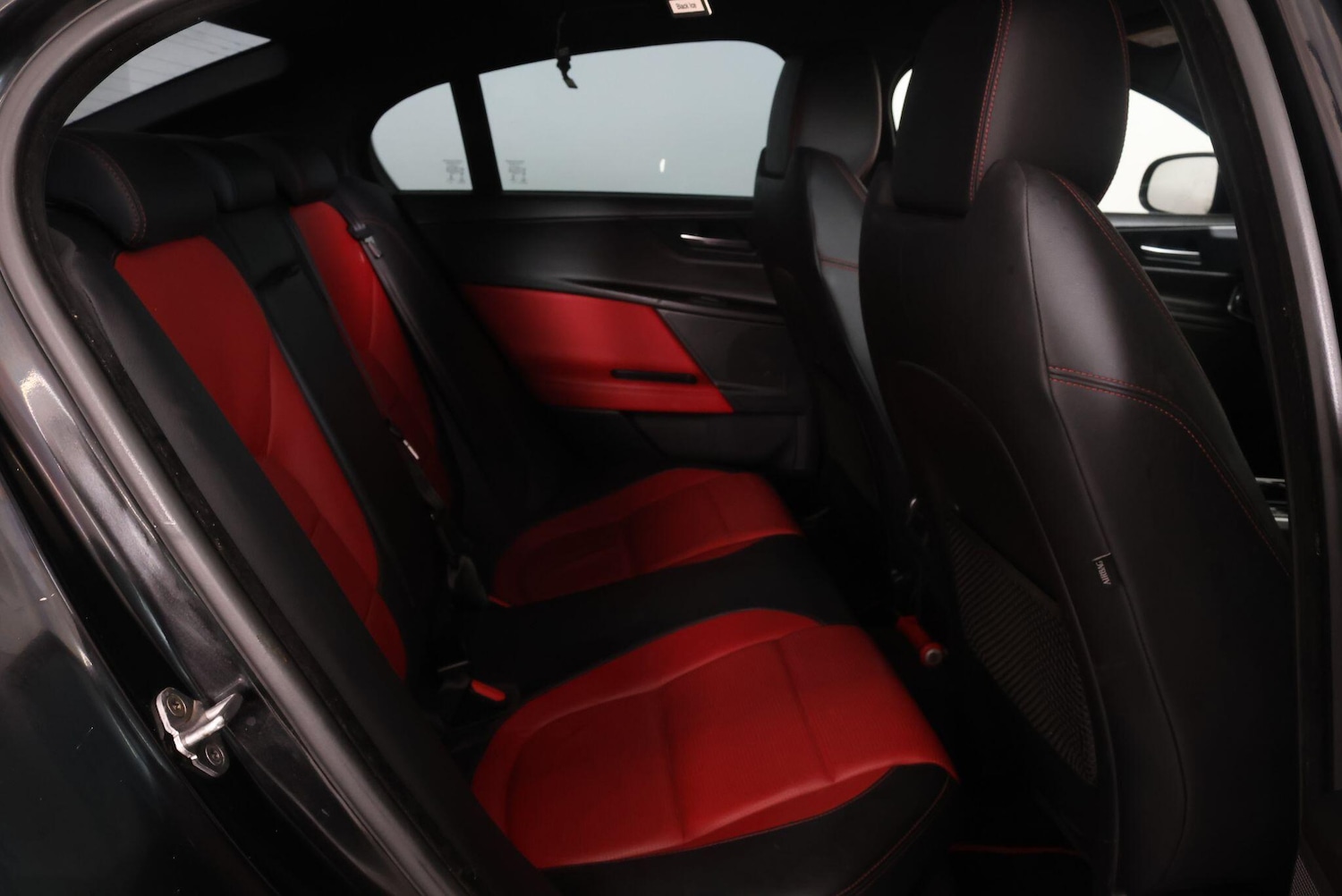 Used Jaguar XE for sale - 77279189: Photo 40