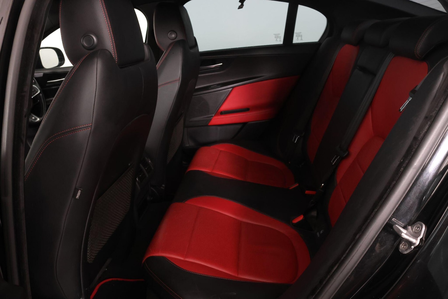 Used Jaguar XE for sale - 77279189: Photo 44