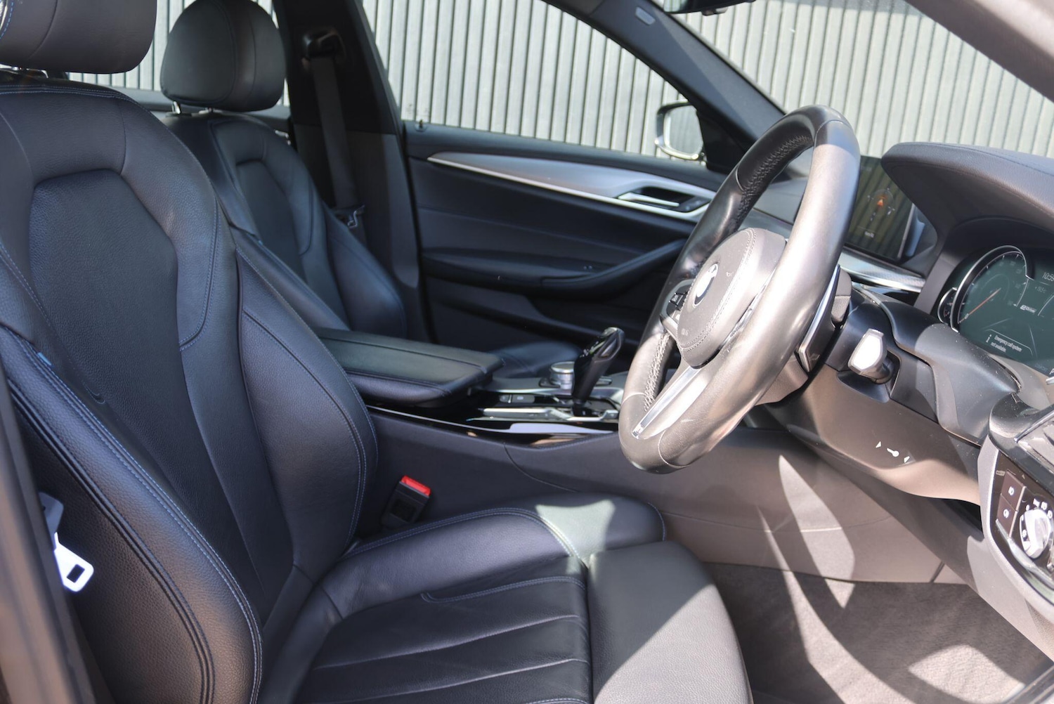 Used BMW 5 Series 2018 for sale - 78184395: Photo 32