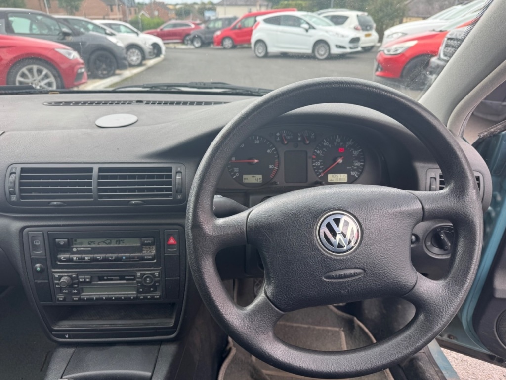 Used Volkswagen Passat 1999 for sale - 76197147: Photo 8