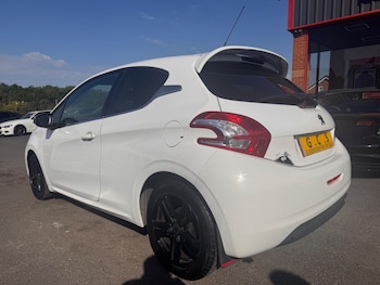 Used Peugeot 208 2012 for sale - 79473540: Photo