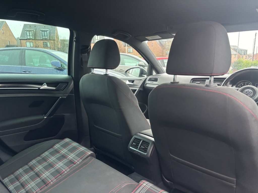 Used Volkswagen Golf 2014 for sale - 77249192: Photo 10