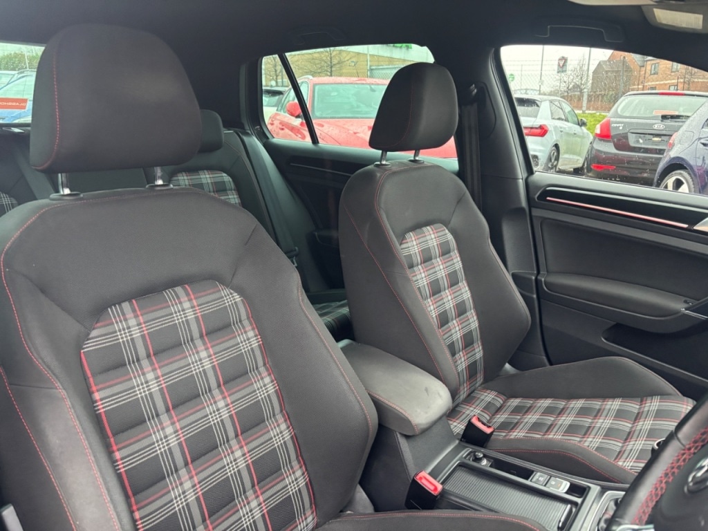 Used Volkswagen Golf 2014 for sale - 77249192: Photo 14