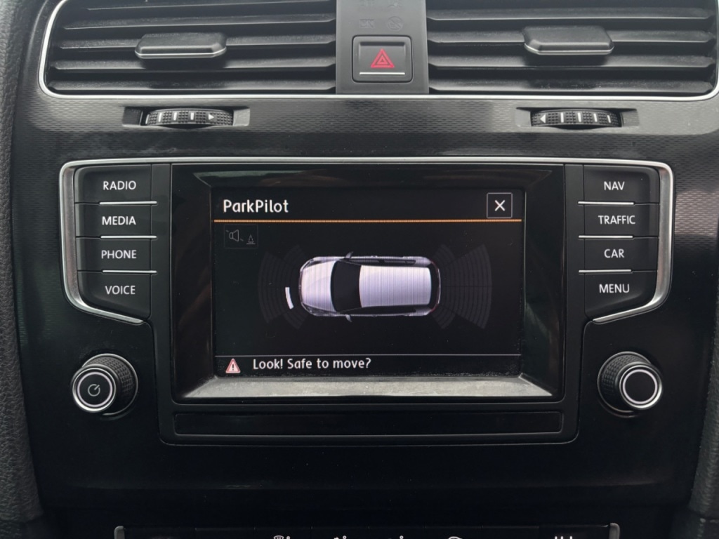 Used Volkswagen Golf 2014 for sale - 77249192: Photo 17