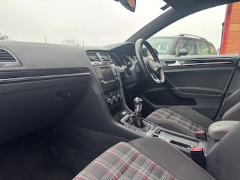 Used Volkswagen Golf 2014 for sale - 77249192: Photo