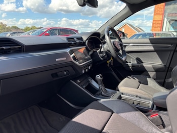 Used Audi Q3 2019 for sale - 75875045: Photo