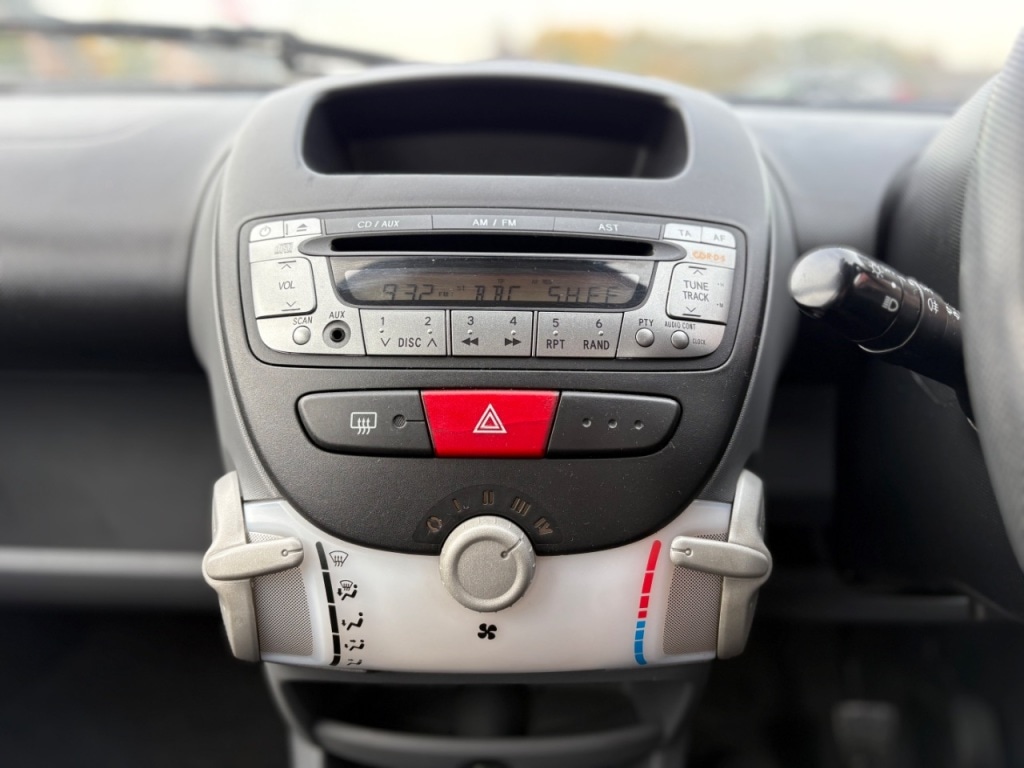 Used Toyota AYGO 2006 for sale - 76495684: Photo 15