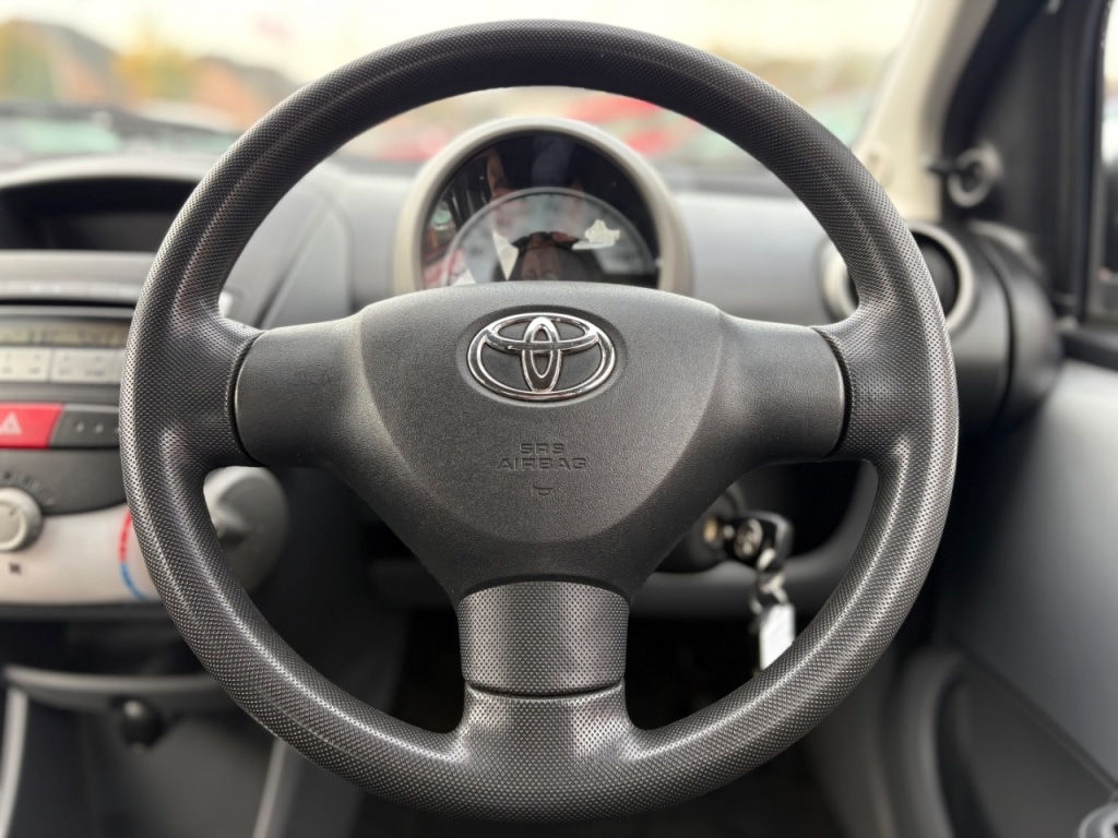 Used Toyota AYGO 2006 for sale - 76495684: Photo 17