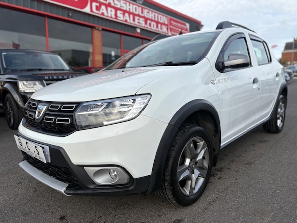 Used Dacia Sandero Stepway 2018 for sale - 76178264: Photo 1