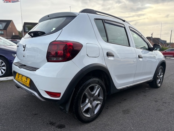 Used Dacia Sandero Stepway 2018 for sale - 76178264: Photo 9