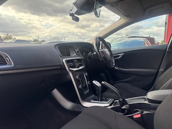 Used Volvo V40 2013 for sale - 75358746: Photo