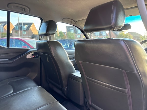 Used Nissan Navara 2015 for sale - 76192932: Photo 10