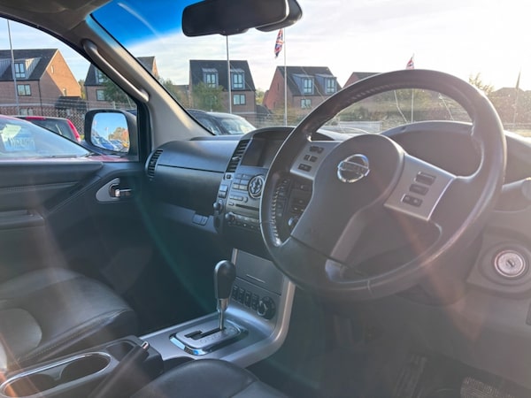 Used Nissan Navara 2015 for sale - 76192932: Photo 13