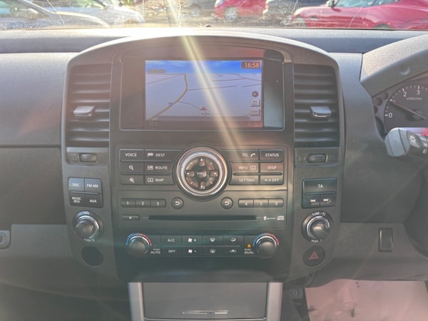 Used Nissan Navara 2015 for sale - 76192932: Photo 15