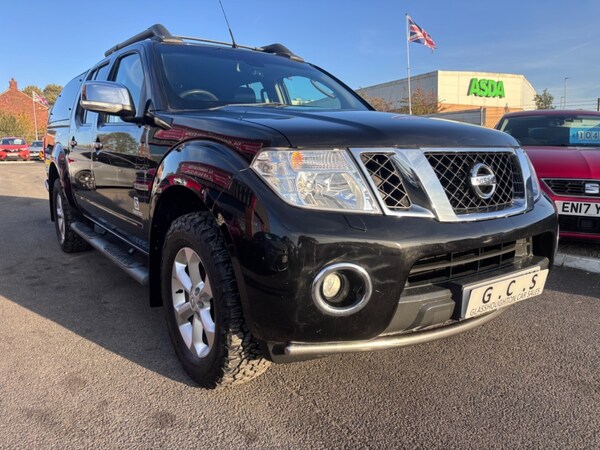 Used Nissan Navara 2015 for sale - 76192932: Photo 2