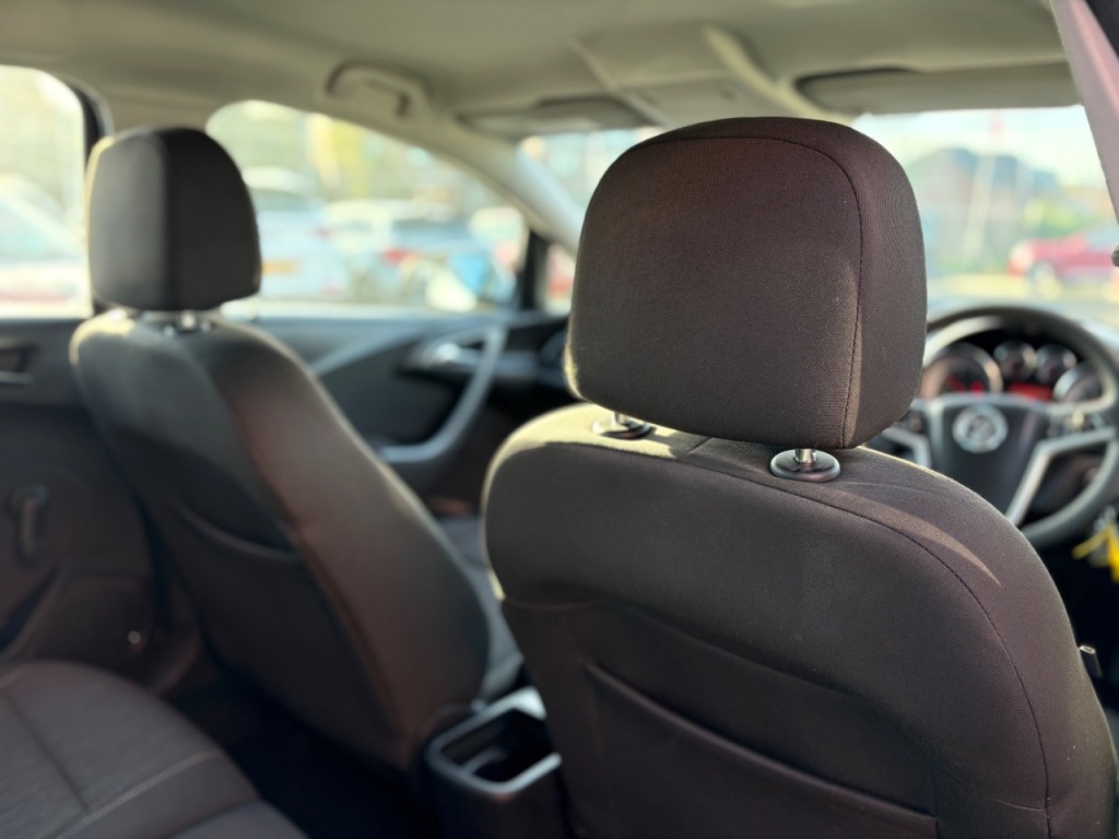 Used Vauxhall Astra 2013 for sale - 76697991: Photo 11