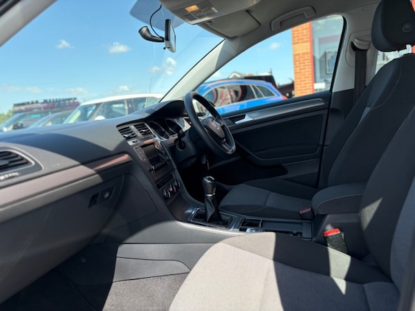 Used Volkswagen Golf 2015 for sale - 74844026: Photo 5