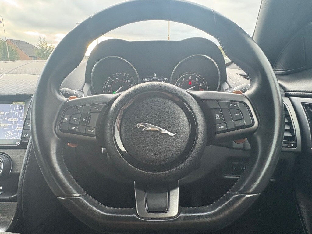 Used Jaguar F-Type 2015 for sale - 76197168: Photo 21