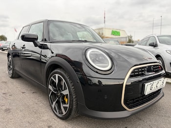 Used MINI Cooper 2024 for sale - 76105189: Photo