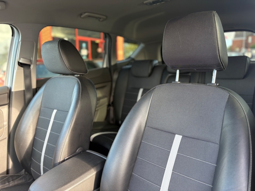 Used Ford Kuga 2011 for sale - 76395491: Photo 4