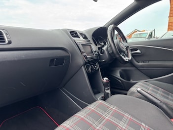 Used Volkswagen Polo 2016 for sale - 75548963: Photo