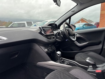 Used Peugeot 2008 2018 for sale - 77059368: Photo