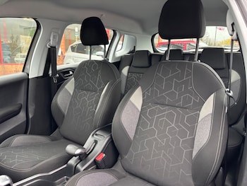 Used Peugeot 2008 2018 for sale - 77059368: Photo