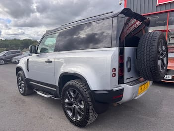 Used Land Rover Defender 90 2022 for sale - 79721681: Photo
