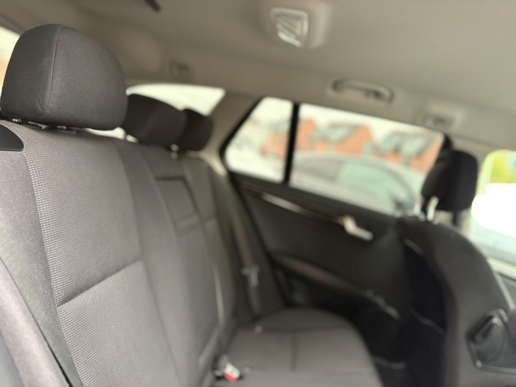 Used Mercedes-Benz C Class 2012 for sale - 76118345: Photo 11