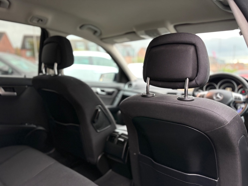 Used Mercedes-Benz C Class 2012 for sale - 76118345: Photo 12