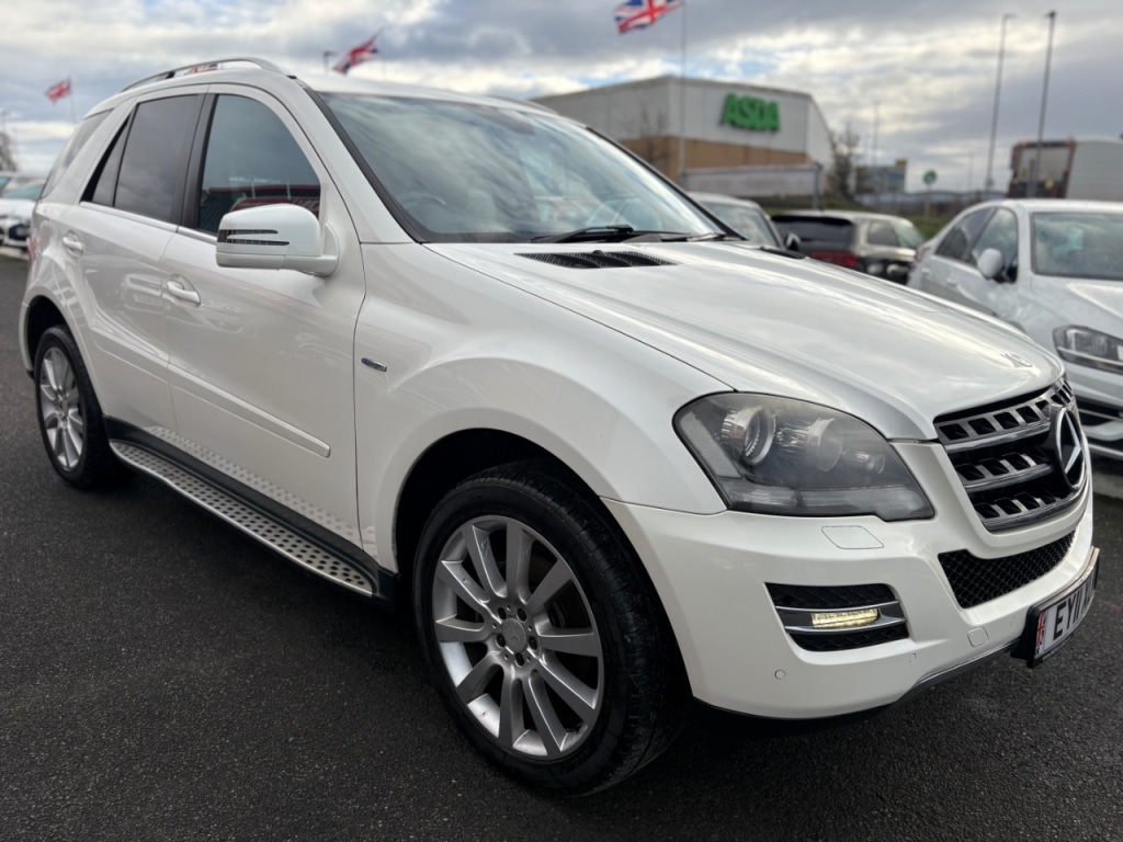 Used Mercedes-Benz M Class 2011 for sale - 76616966: Photo 2
