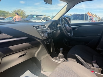 Used Suzuki Swift 2015 for sale - 79357953: Photo