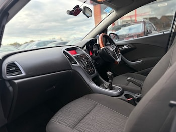 Used Vauxhall Astra 2013 for sale - 76322780: Photo