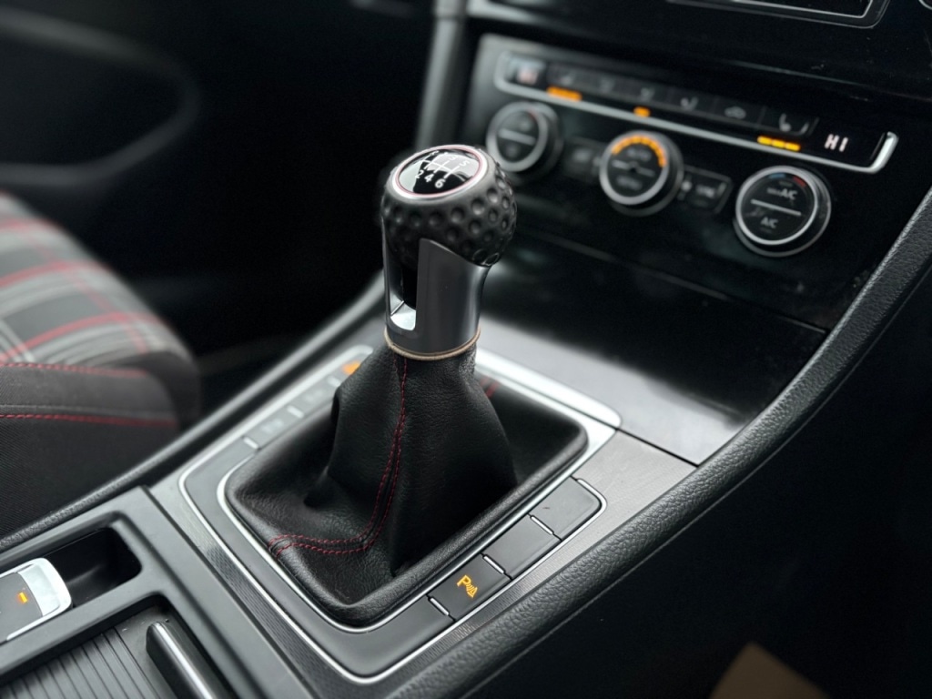 Used Volkswagen Golf 2017 for sale - 77061469: Photo 17