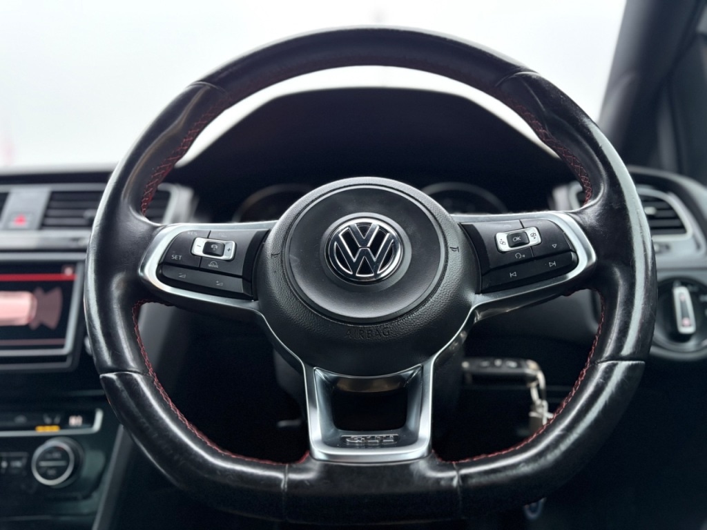 Used Volkswagen Golf 2017 for sale - 77061469: Photo 18