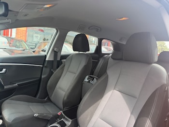 Used Hyundai i30 2015 for sale - 79312958: Photo
