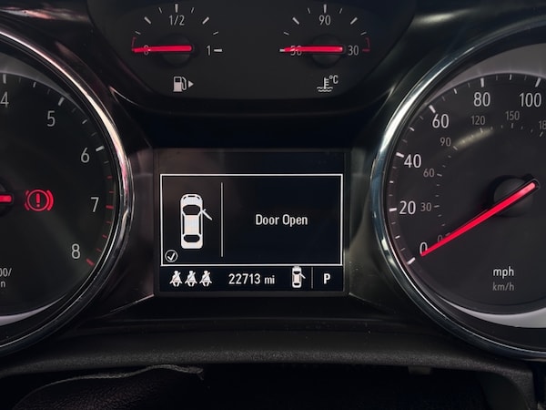 Used Vauxhall Astra 2017 for sale - 76056585: Photo 22