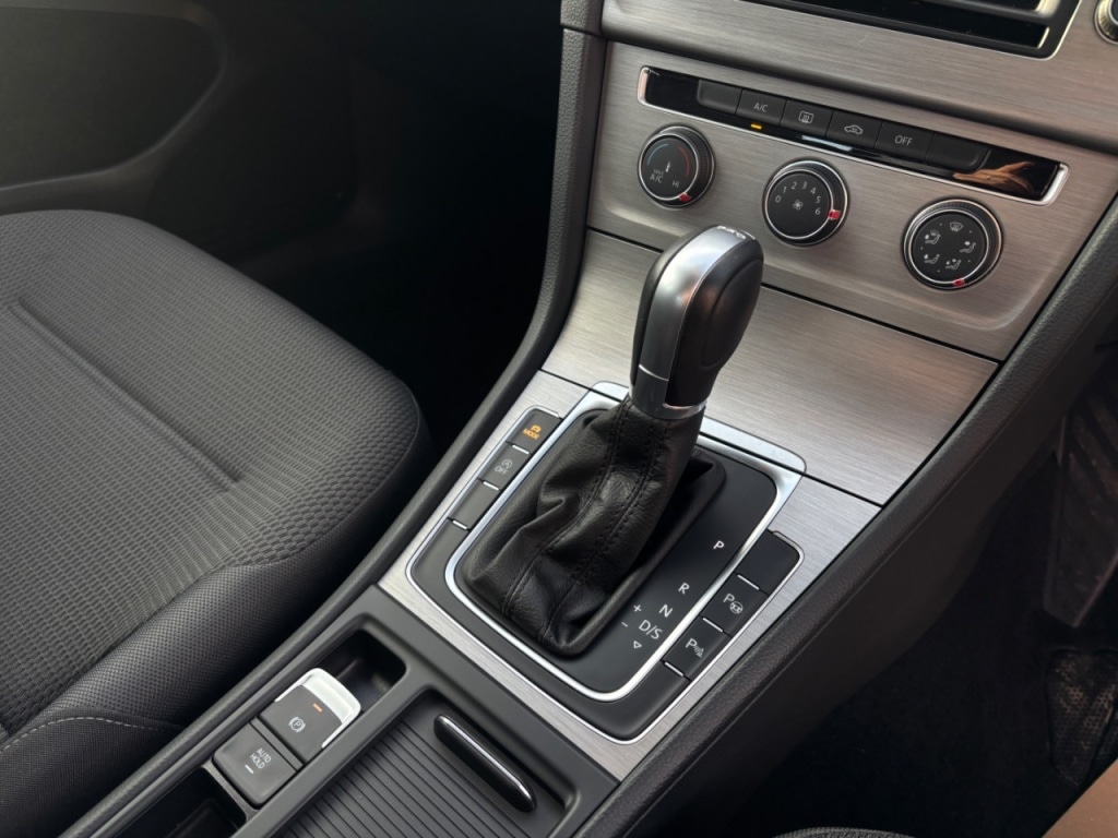 Used Volkswagen Golf 2015 for sale - 76819822: Photo 19